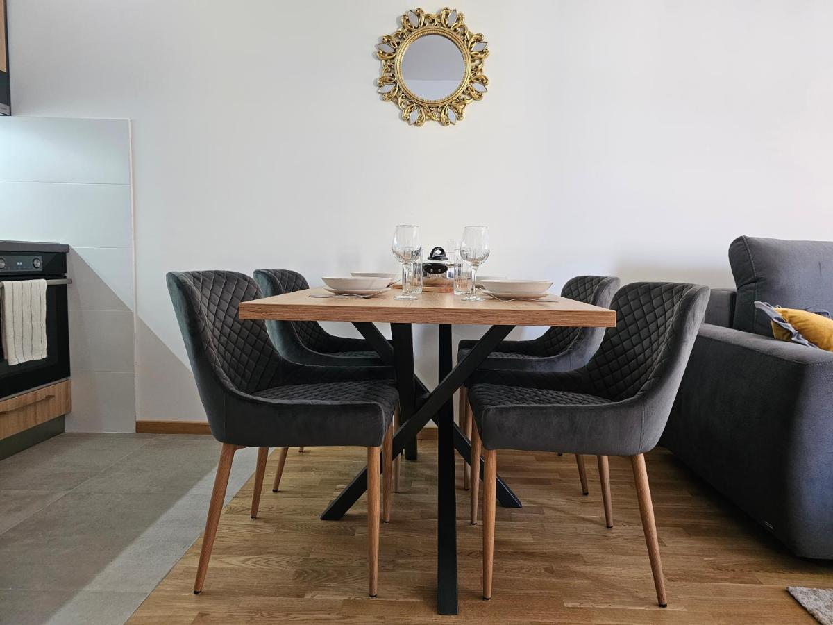 Sun&Moon Apartments Novi Sad Eksteriør bilde